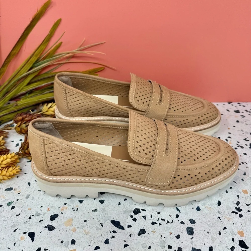 Dolce Vita Malila Tan Perforated Nubuck Lug Sole Penny Loafers Women’s 9.5